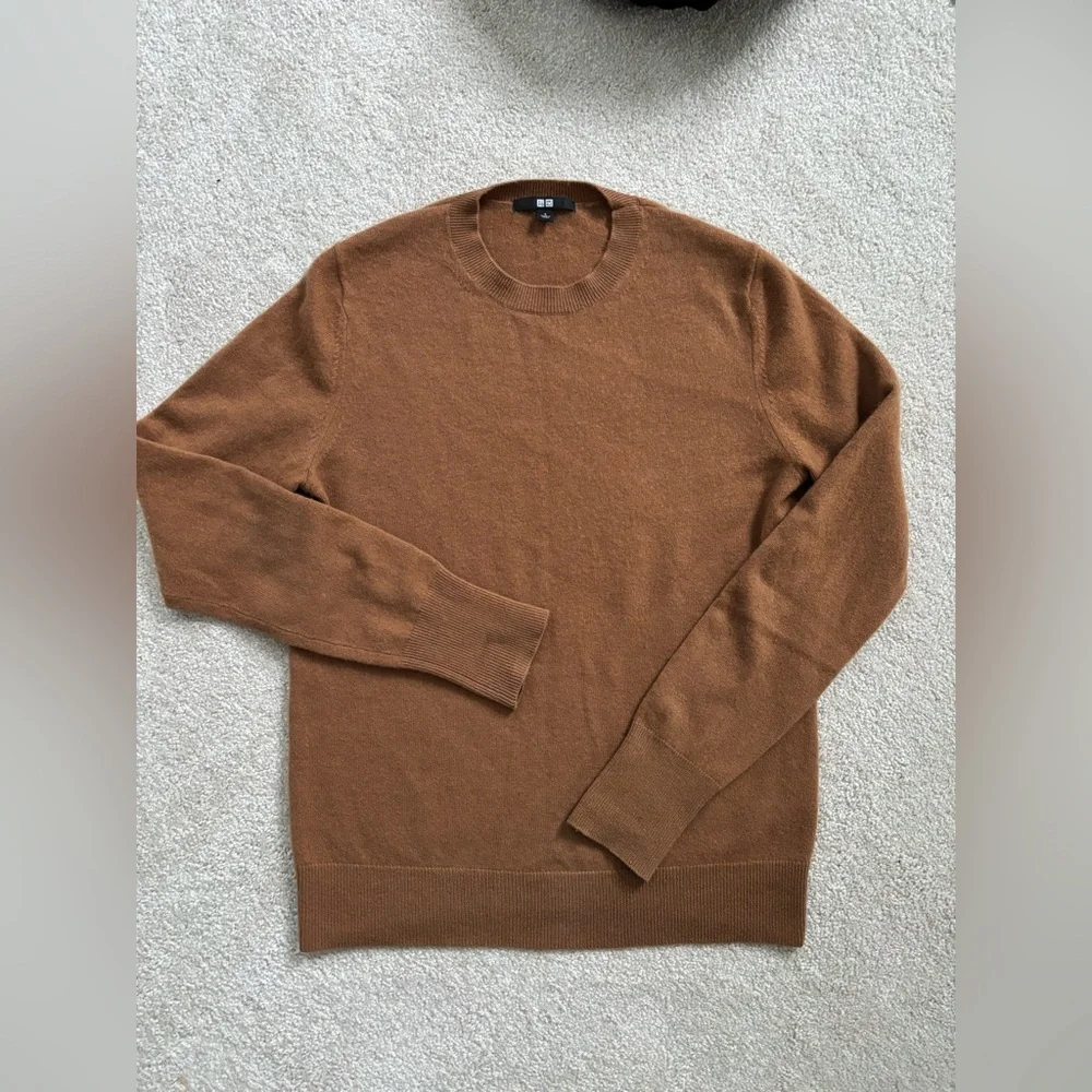 UNIQLO 100% Cashmere Sweater Camel Brown Crewneck Soft Minimalist Size S - Picture 2 of 6